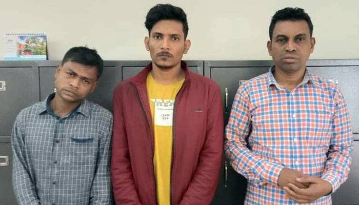 প্রাথমিক বিদ্যালয়ে চুরির অভিযোগে গ্রেপ্তার তারা