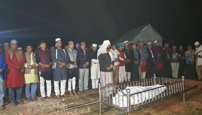 এবার পুলিশ সুপারের উদ্যোগে জানাজা হলো আরেক যৌনকর্মীর