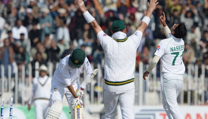 শেষ বেলায় নাসিম শাহর হ্যাটট্রিক