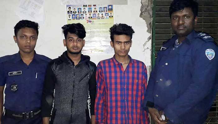 প্রেমিকাকে ডেকে এনে বন্ধুদের নিয়ে ধর্ষণ, গ্রেপ্তার ২