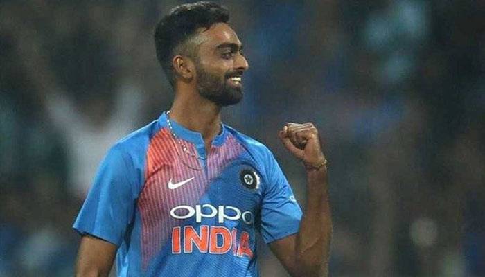 মুশফিককে মনে করিয়ে যুবাদের খোঁচা উদানকাতরার