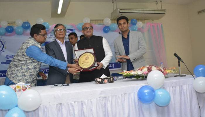 উৎসবমুখর পরিবেশে অনুষ্ঠিত ডাকসু বিজ্ঞান ও প্রযুক্তি অলিম্পিয়াড-২০২০