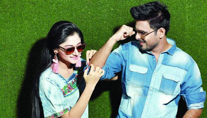 তারকাদের চোখে ভালোবাসা...