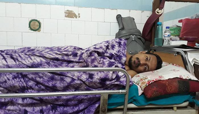 অর্থাভাবে অপারেশন আটকে আছে সাংবাদিক আহমাদ আলীর