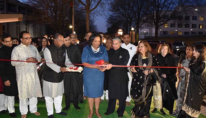 ওয়াশিংটনে স্থায়ী শহীদ মিনার উদ্বোধন