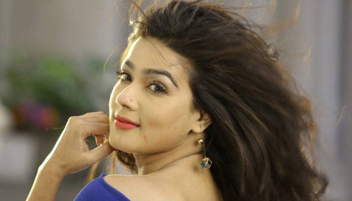 মাহির উদ্যোগে ফুটবল ম্যাচ