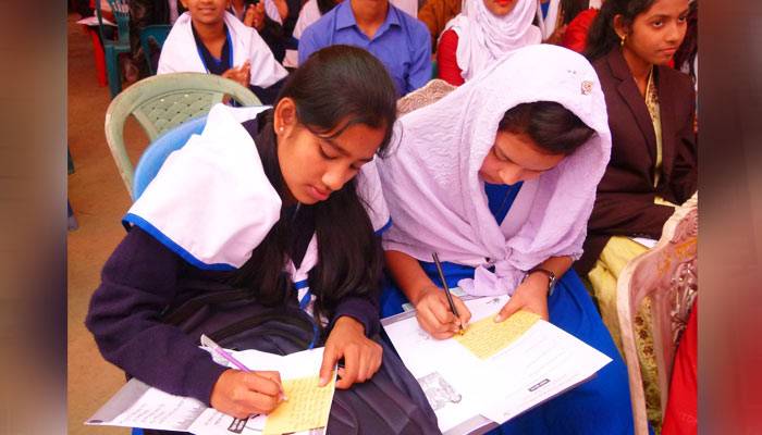 স্বপ্ন লিখে প্রধানমন্ত্রীকে ৬শ' শিক্ষার্থীর চিঠি