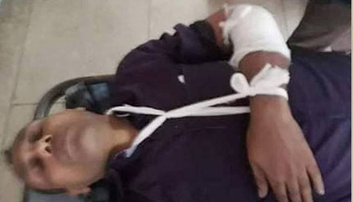 ফুলতলায় নিজ চেম্বারে চিকিৎসককে ছুরিকাঘাত