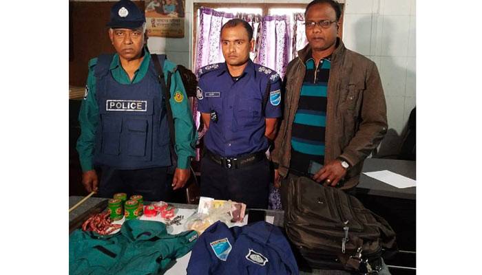 খুলনায় ব্যবসায়ীকে অপহরণের সময় ভুয়া পুলিশ সদস্য আটক