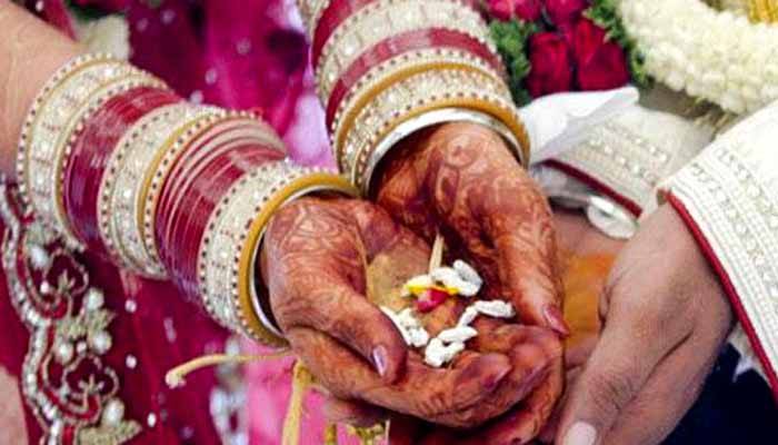 কনের পরনে কম দামি শাড়ি, বিয়ে ভাঙল বরপক্ষ