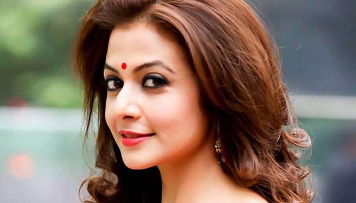 বিবাহবার্ষিকীতে মা হবার খবর দিলেন কোয়েল