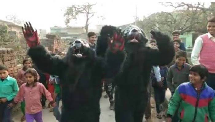 বানর থেকে বাঁচতে...