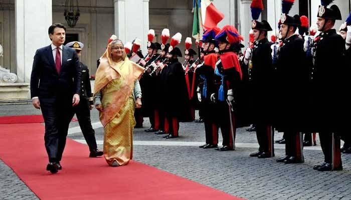 ইতালি থেকে দেশের পথে প্রধানমন্ত্রী