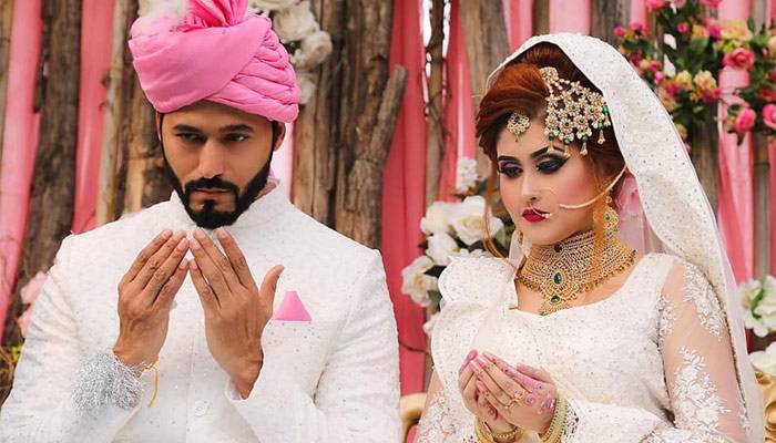 মডেল সুজনকে বিয়ে করলেন শাকিবের নায়িকা রোদেলা