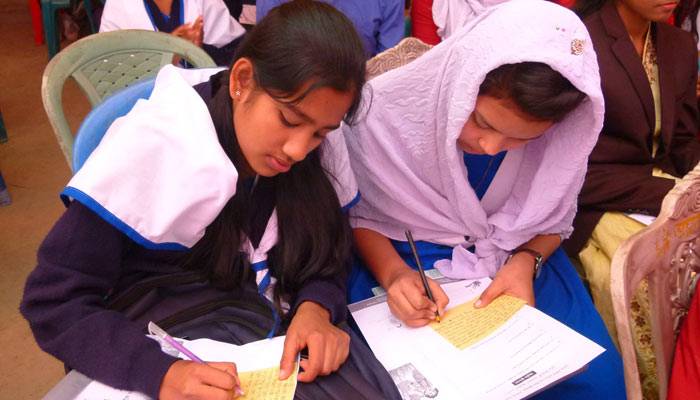 প্রধানমন্ত্রীকে চিঠি পাঠালো ৬শ' শিক্ষার্থী