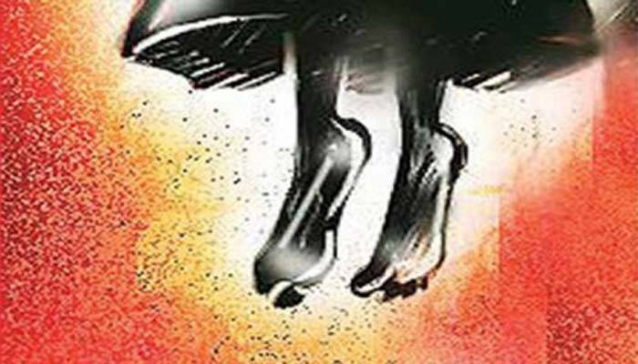 বগুড়ায় ছাত্রীনিবাসে ঝুলছে কলেজছাত্রীর লাশ