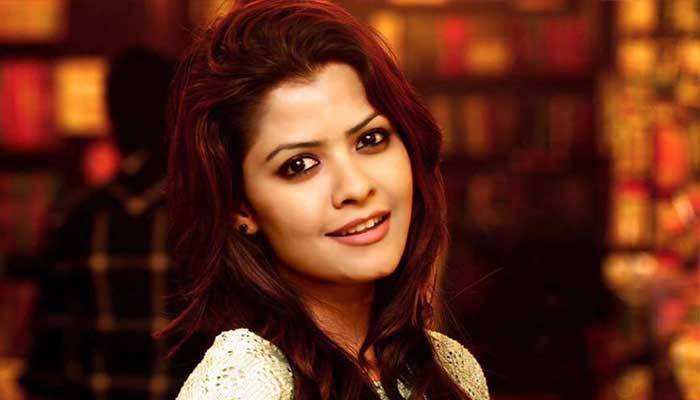 আমি মা হচ্ছি: এলভিন