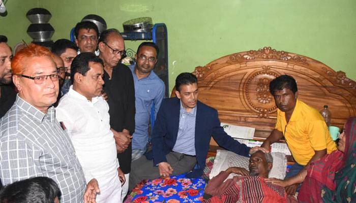 অসুস্থ ও প্রয়াত নেতৃবৃন্দের পরিবারের পাশে বিএনপি নেতা বকুল