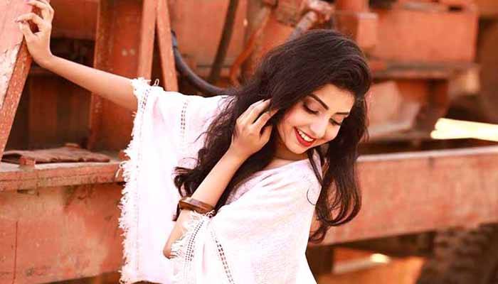 শুধু শিল্পী নই, সুরকারও: পড়শী শুধু শিল্পী নই, সুরকারও: পড়শী