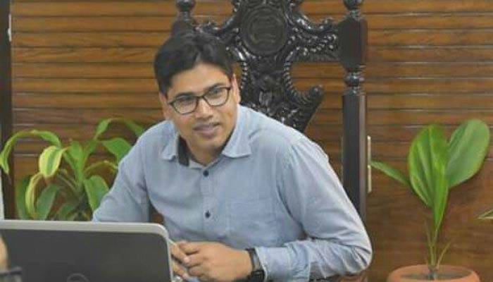 'বেআইনি' ভ্রাম্যমাণ আদালত বসিয়ে চাষের মাছ জব্দ করলেন ইউএনও, ১২ জনের জেল