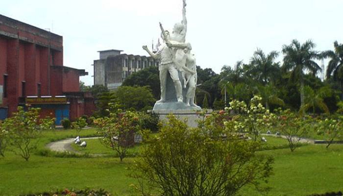 ওমরাহ পালনে গিয়ে বাকৃবির ৪ শিক্ষার্থী নিখোঁজ