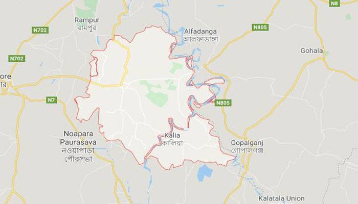 দোকানে বসে থাকা যুবককে দল বেঁধে কুপিয়ে হত্যা