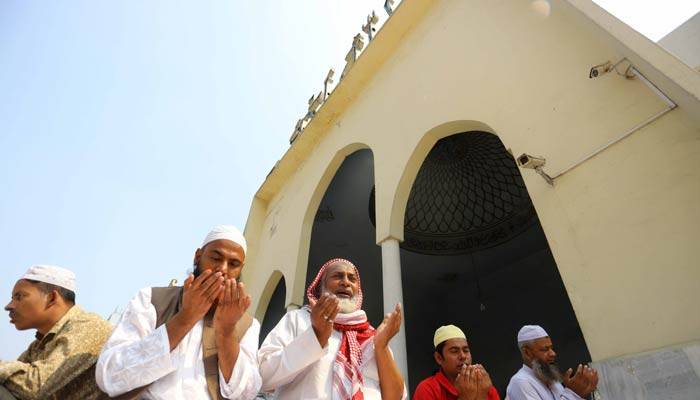 জুমার খুতবায় করোনা নিয়ে সতর্ক থাকার আহ্বান