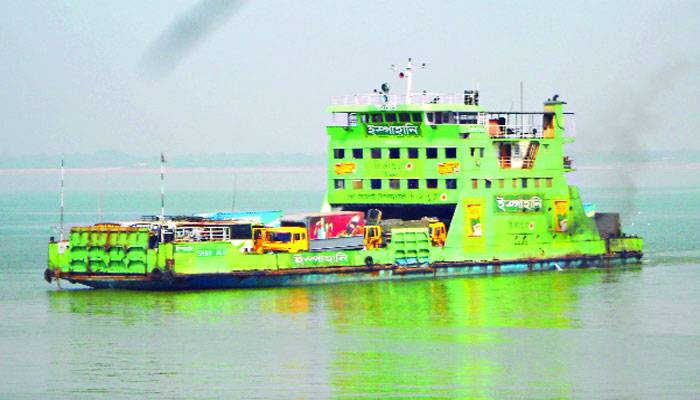 দৌলতদিয়া-পাটুরিয়া নৌরুটে যাত্রীবাহী যান পারাপার বন্ধ