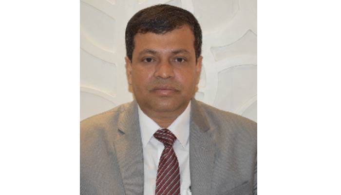নির্দেশ জারি করে নিজেই মানলেন না ডিসি