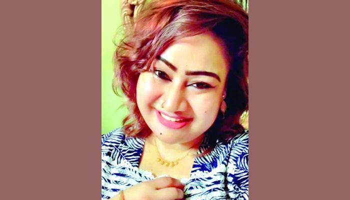 শোবিজের অনেকের সঙ্গেও পাপিয়ার সখ্য