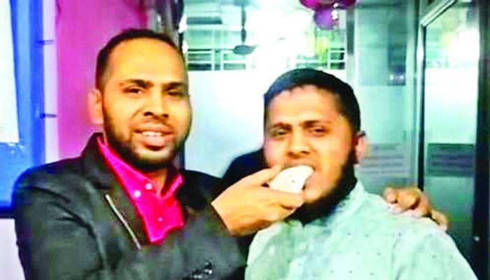 মৃত্যুই যেন এক স্থানে টেনে এনেছিল দুই ভাইকে