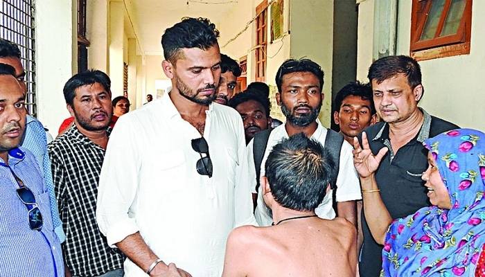 ১২শ' পরিবারকে খাদ্য সহায়তার প্রস্তুতি মাশরাফির
