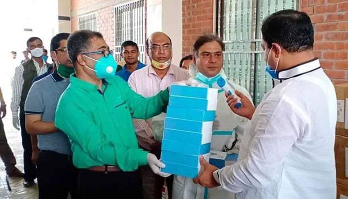 ৫০ হাজার পরিবারকে খাদ্য সামগ্রী দেবেন গাজীপুরের মেয়র, হাসপাতালে দিচ্ছেন চিকিৎসা সরঞ্জাম
