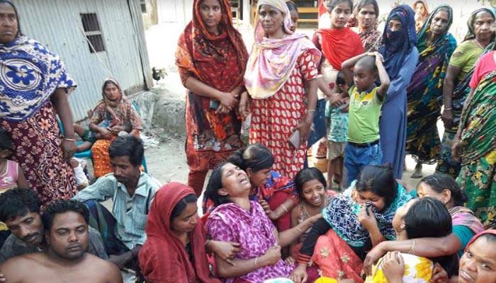 বয়স্কভাতা নেওয়ার পর গাছচাপায় ৫ জনের চিরবিদায়