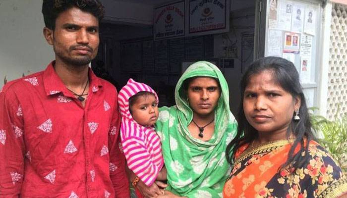 বাবা-মা খুঁজে পেল দিল্লির দাঙ্গায় হারানো সেই শিশু