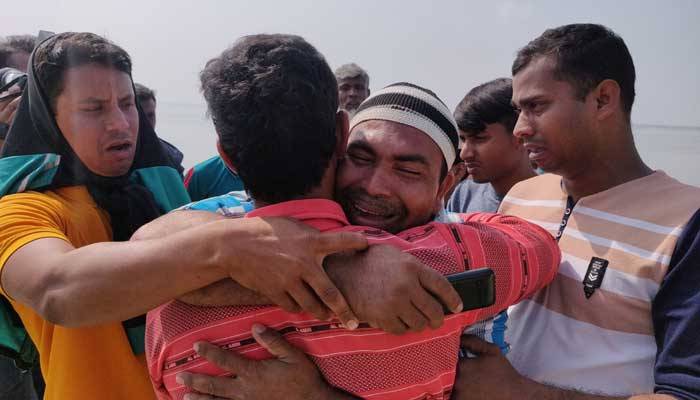 রইল বাকি শুধু কনে, বাবা তারে খুঁজছেন ক্ষণে ক্ষণে