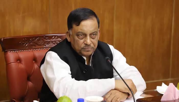 কোয়ারেন্টাইনে থাকার নির্দেশ না মানলে আইনগত ব্যবস্থা: স্বরাষ্ট্রমন্ত্রী