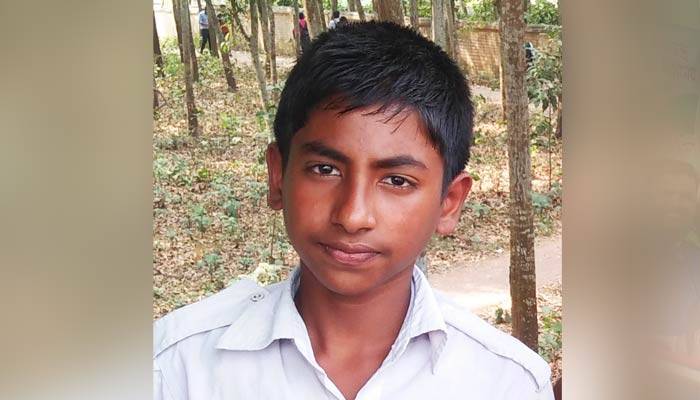 ট্রাকের চাকা পিষে গেল হৃদয়ের স্বপ্ন