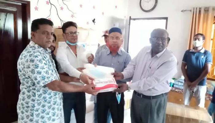 নড়াইলে এমপি মাশরাফির উদ্যোগে জেলার চিকিৎসকদের পিপিই সরবরাহ