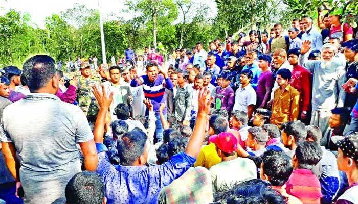নিহতদের নামেই বিজিবির মামলা