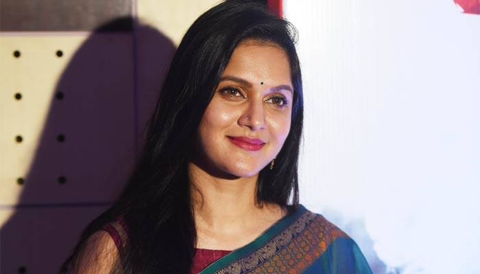 করোনা প্রতিরোধে মিথিলার তিন পরামর্শ
