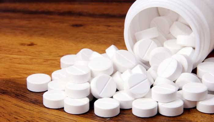 করোনা: ইচ্ছেমতো প্যারাসিটামল খেলে বিপদ
