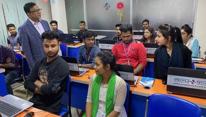 হতাশাগ্রস্ত শিক্ষার্থীদের পাশে 'পিপলএনটেক'