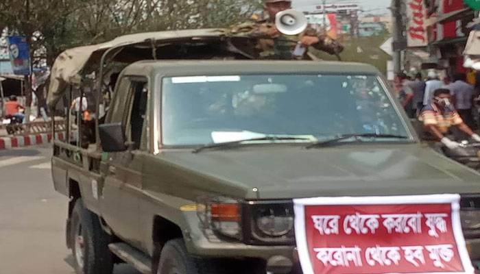 বগুড়ায় চলছে সেনাটহল