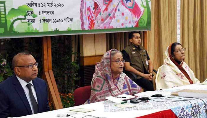 করোনা মোকাবিলায় নির্দেশনা মেনে চলার আহ্বান প্রধানমন্ত্রীর