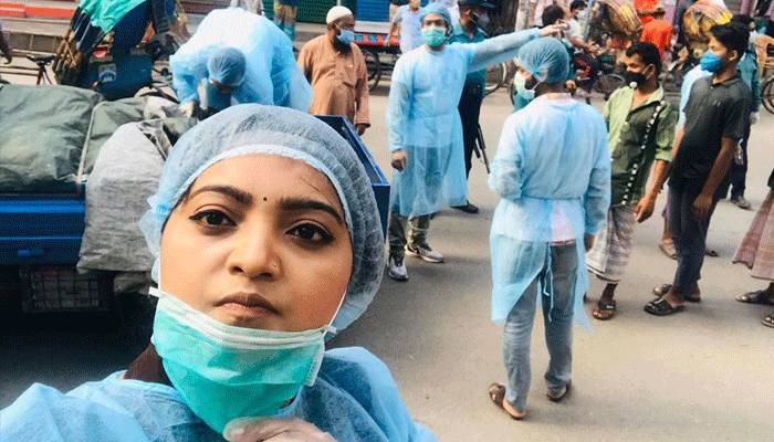 ২শ’ পরিবারকে খাবার পৌছে দিল সালমার সাফিয়া ফাউন্ডেশন
