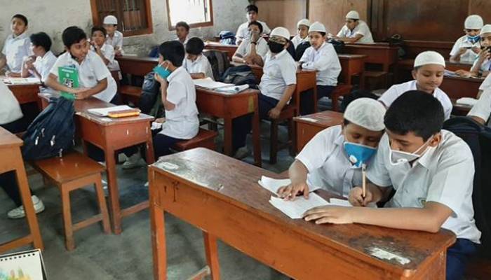 শিক্ষাপ্রতিষ্ঠানের ছুটি আরও ৯ দিন বাড়ল