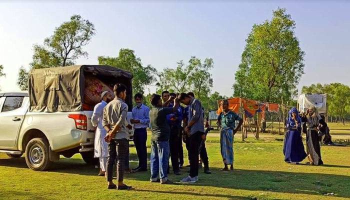 ম্যাজিস্ট্রেটের নির্দেশে কলেজছাত্রের চুল কাটার অভিযোগ