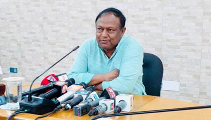 আতঙ্কিত হয়ে অতিরিক্ত পণ্য কিনবেন না: বাণিজ্যমন্ত্রী