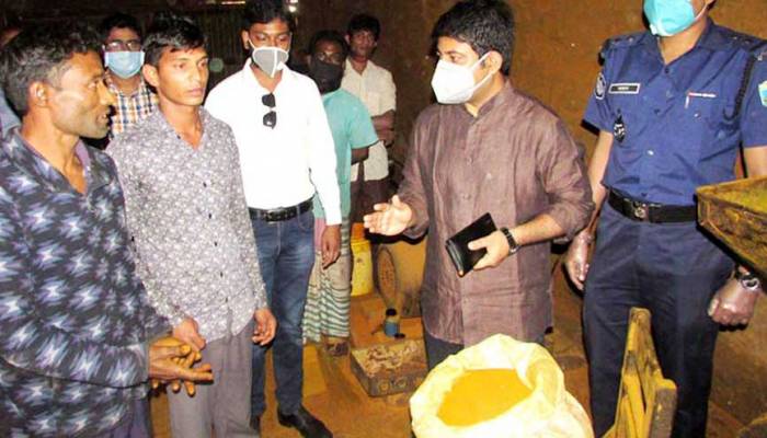 বগুড়ায় ভেজাল হলুদ-মরিচ গুঁড়া তৈরি করায় কারাদণ্ড